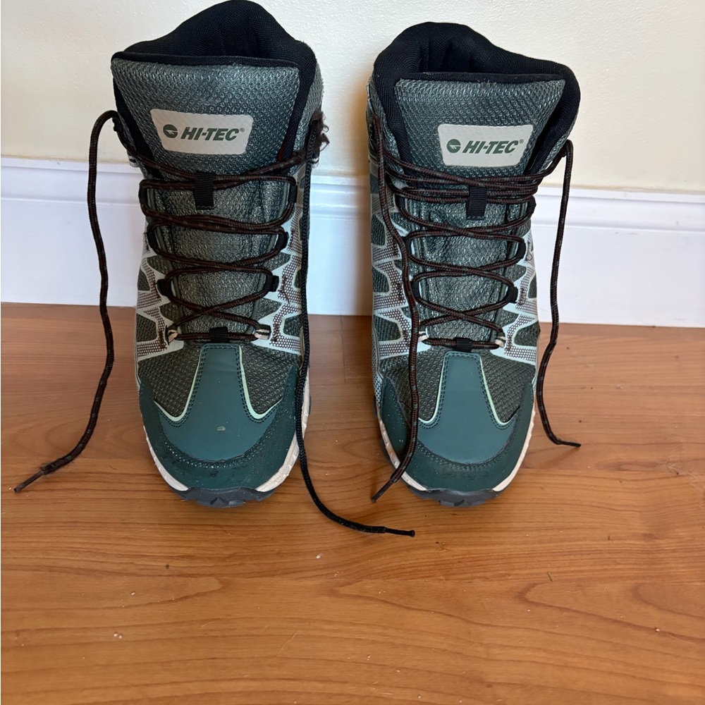 Hi-Tec Ravus Men's Waterproof Hiking Boots in Forest Green